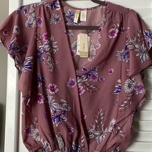 Juniors small blouse NWT